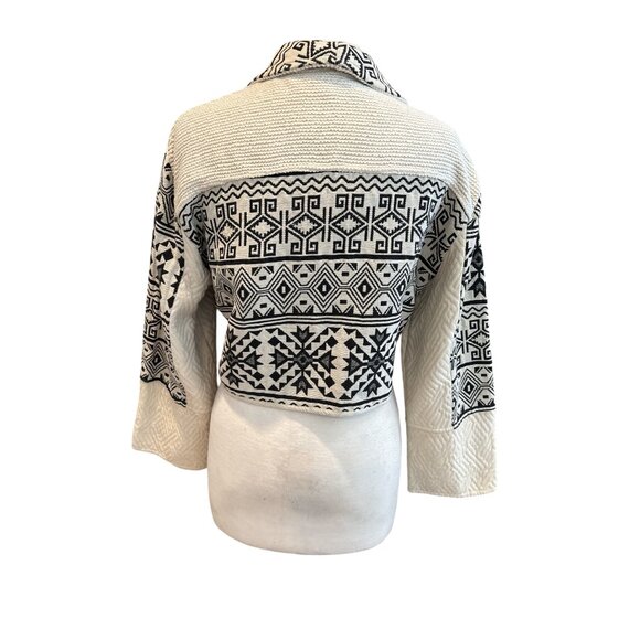 Black & White Geometric Print Cropped Jacket With Shawl Collar & Wide Sleeves  1 - Picture 3 of 10